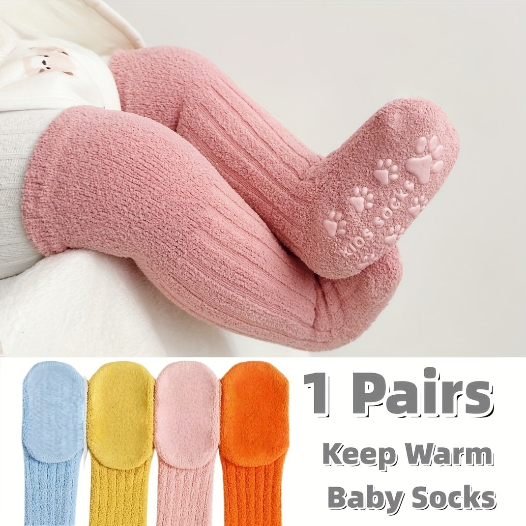A Pair of Thick, Plush Coral Fleece Knee-High Socks for Infants And Toddlers, Designed to Be Non-Slip for Indoor Use And Prevent Shedding