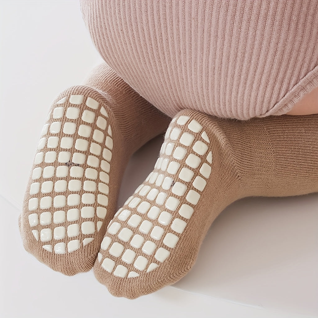 A pair of cute cartoon animal expression baby socks for children, suitable for all seasons, non slip floor socks, newborn crawling indoor socks